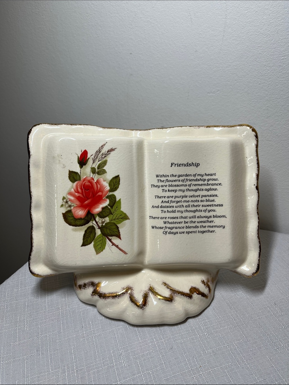 Vintage ceramic "Friendship" book or desk accessory
pink roses with gold trim